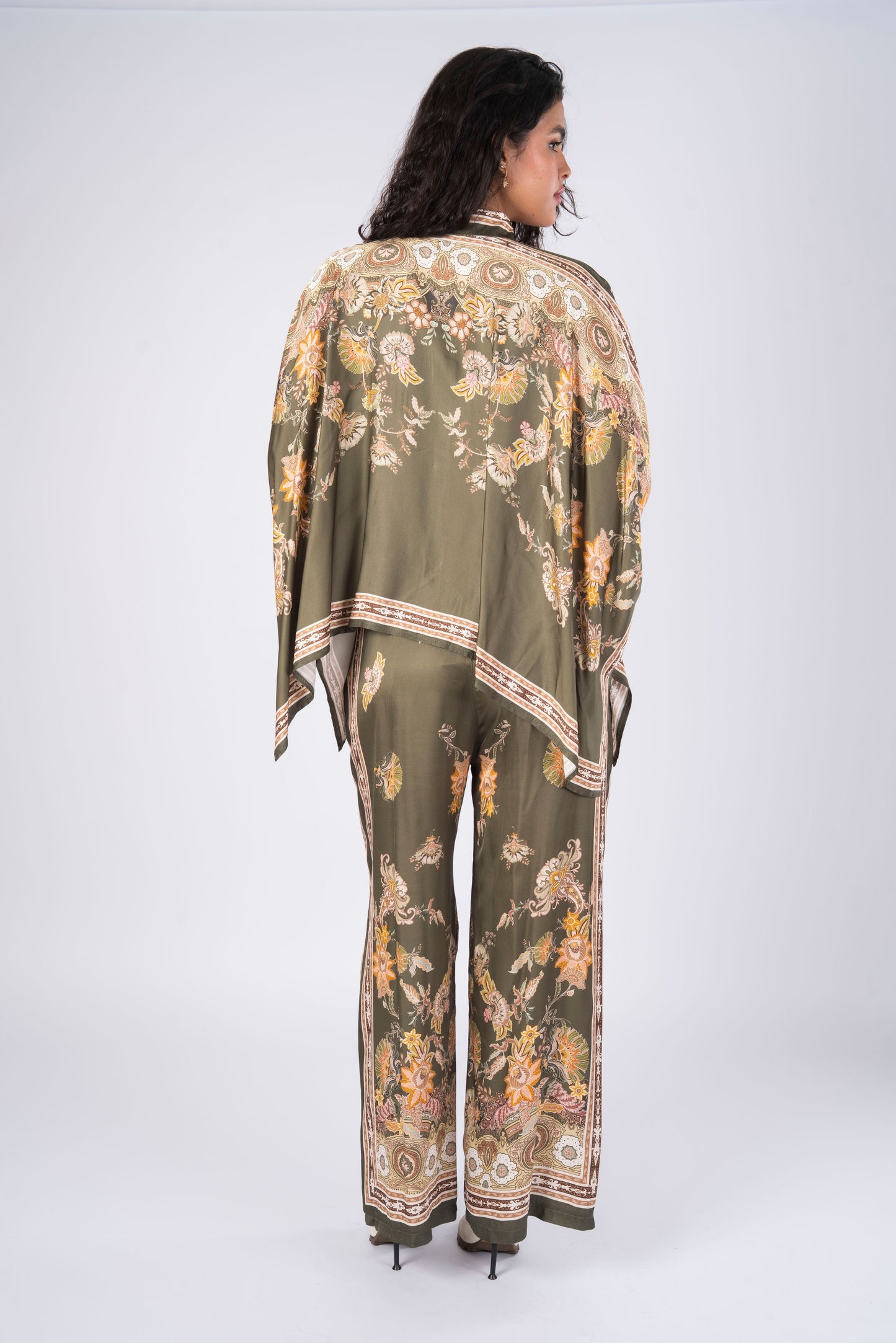 olive floral-print pant