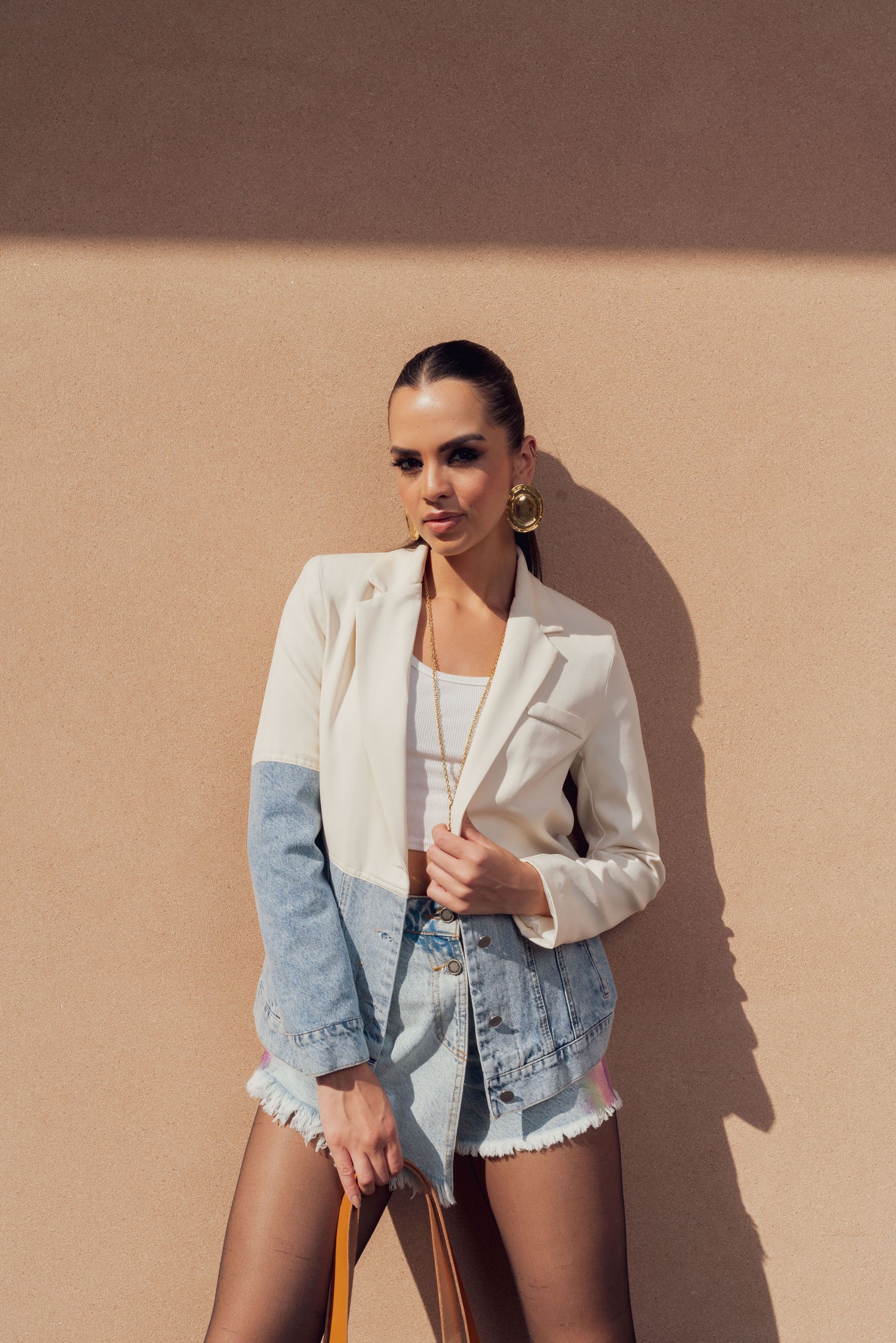 WHITE JACKET WITH DENIM