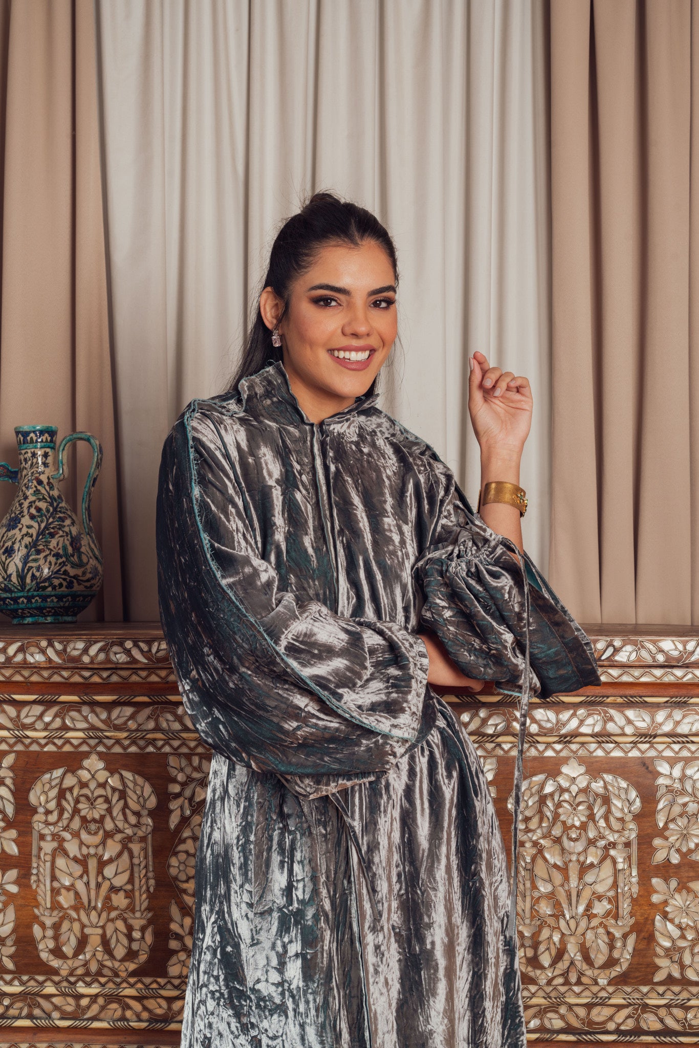 Chic velvet design perfect for Ramadan evenings.