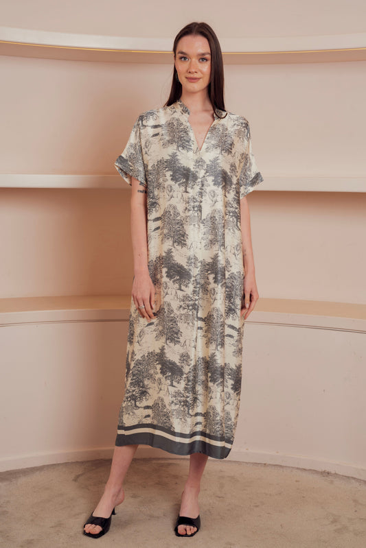 loose-fitting midi dress with short sleeves.