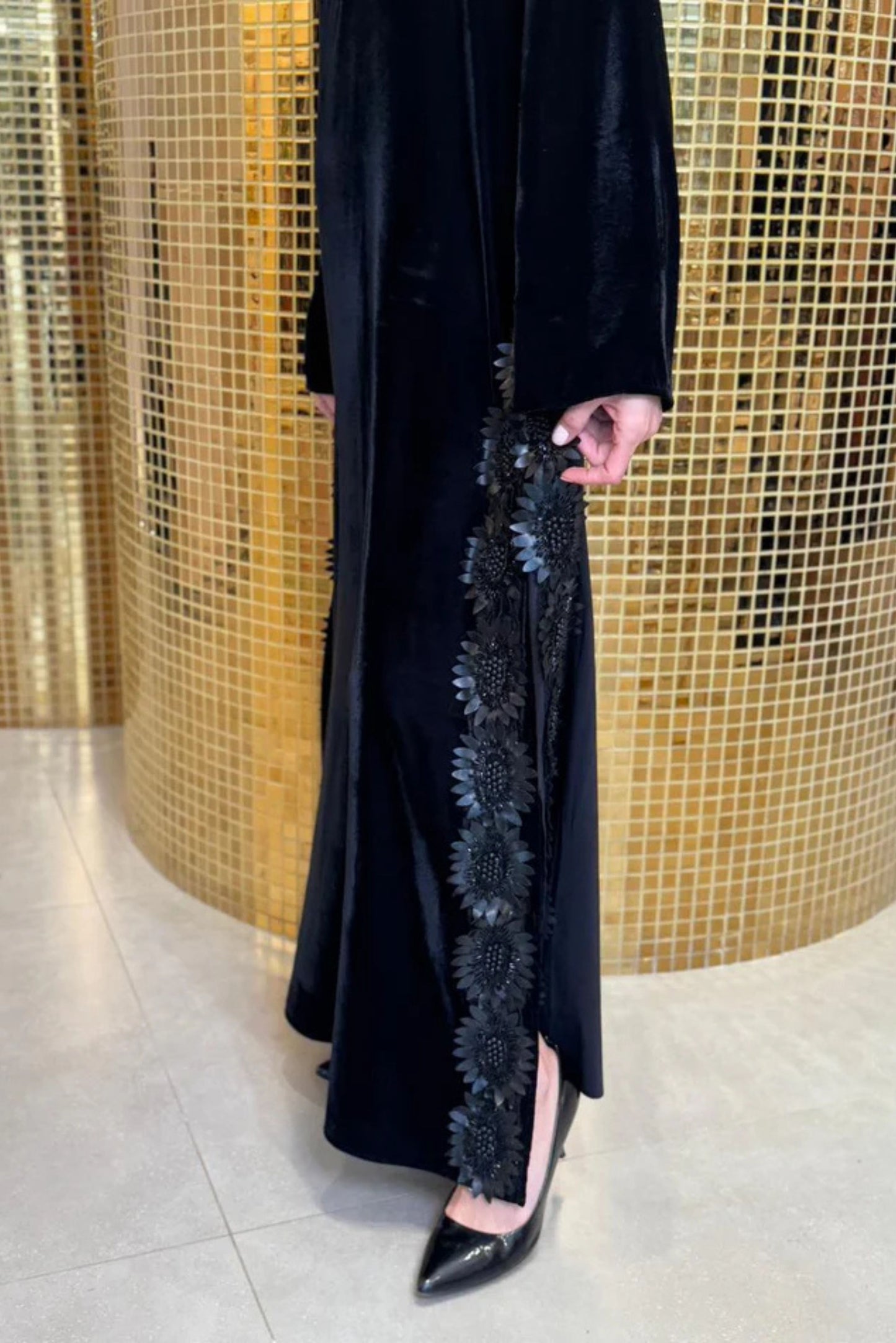 Black abaya