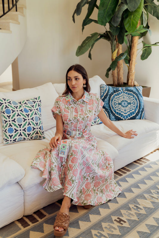 Dress with floral print.