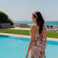Long dress with floral prints.