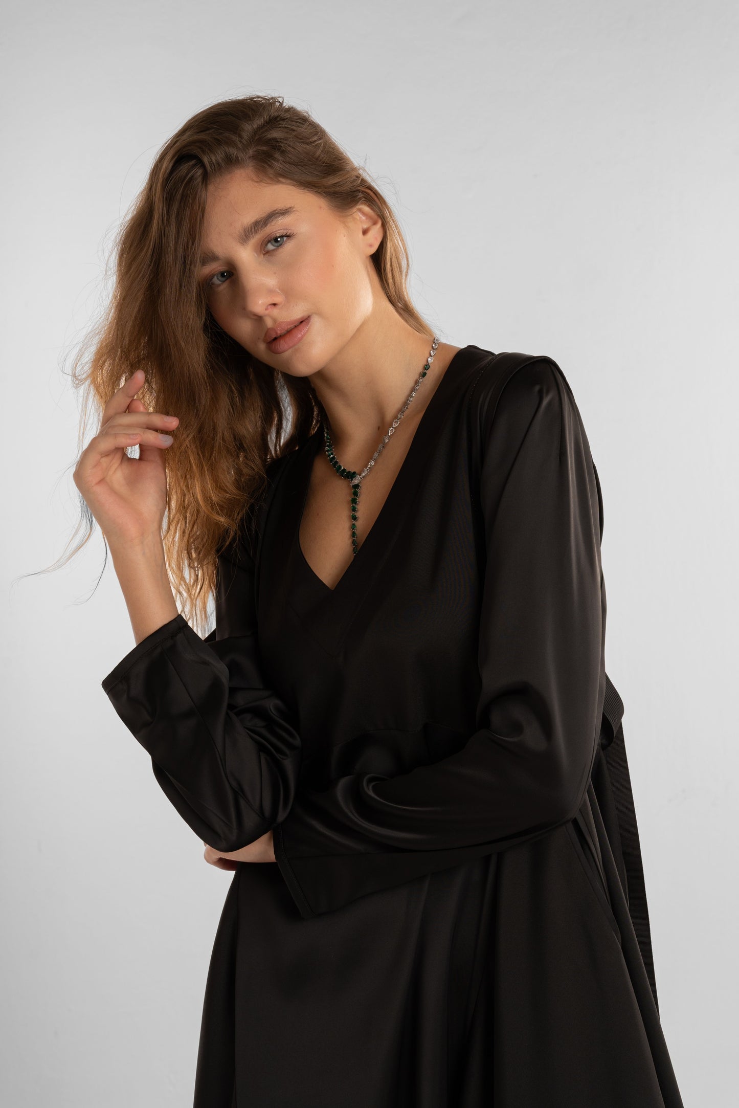 Elegant Black V-Neck Dress – Sleek & Timeless Design