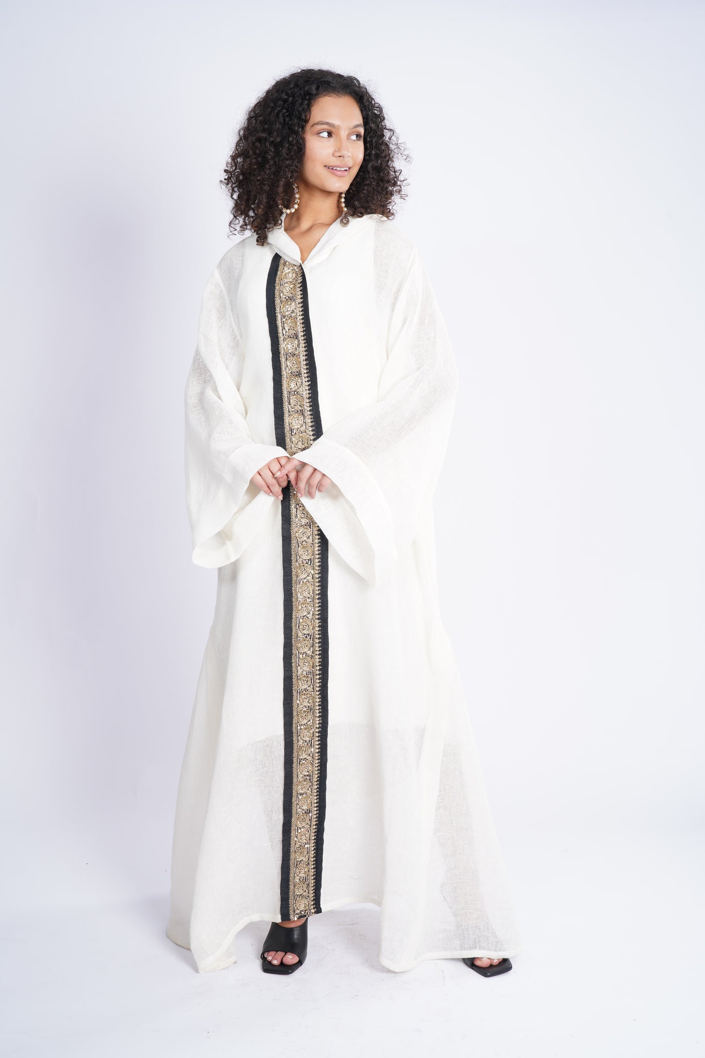 Dress made of linen muslin with black kenar