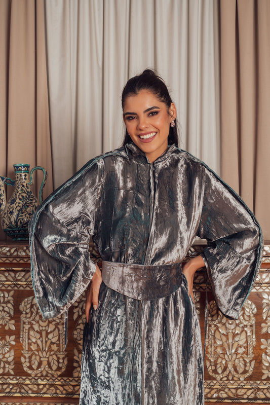 Chic velvet design perfect for Ramadan evenings.