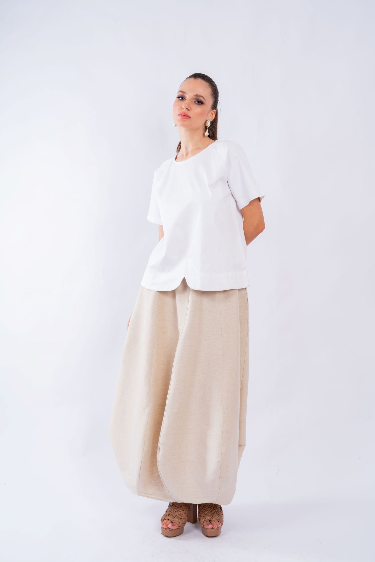 VOLUMINOUS MIDI SKIRT